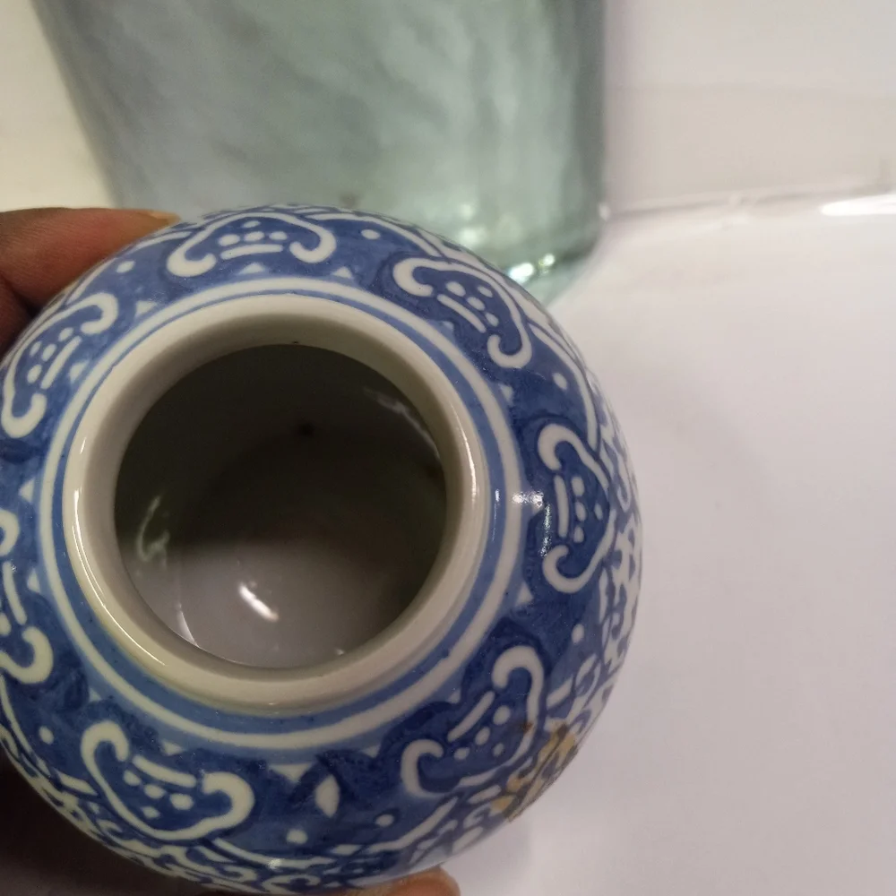 ASIAN Chinese Ginger Jar Blue White Floral Porcelain Ceramic  Vintage Collectibl